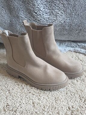 NWT Old Navy Boots